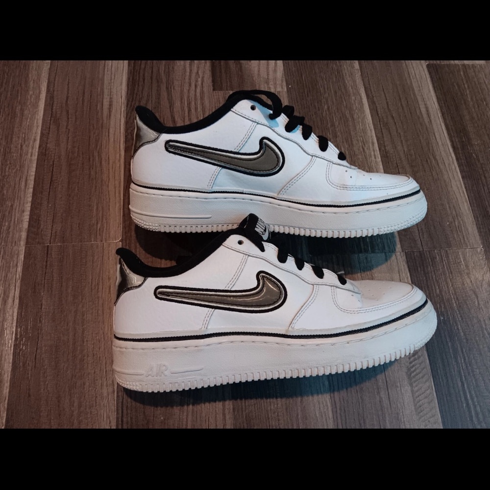 Nike Air Force 1 AR0734-100 LV8 GS White Black Sneakers women’s 8.5